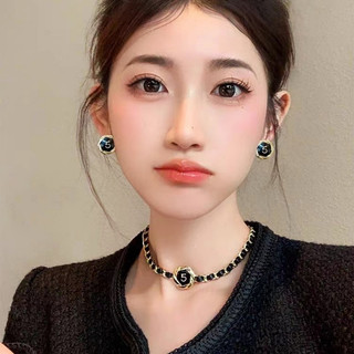 Số ngọt ngào, Vòng cổ da, bông tai, sang trọng nhẹ nhàng, sang trọng, khí chất cao cấp, xu hướng