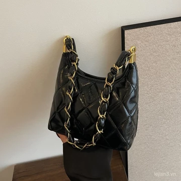 Women's Elegant Shoulder Bag – Chain Strap