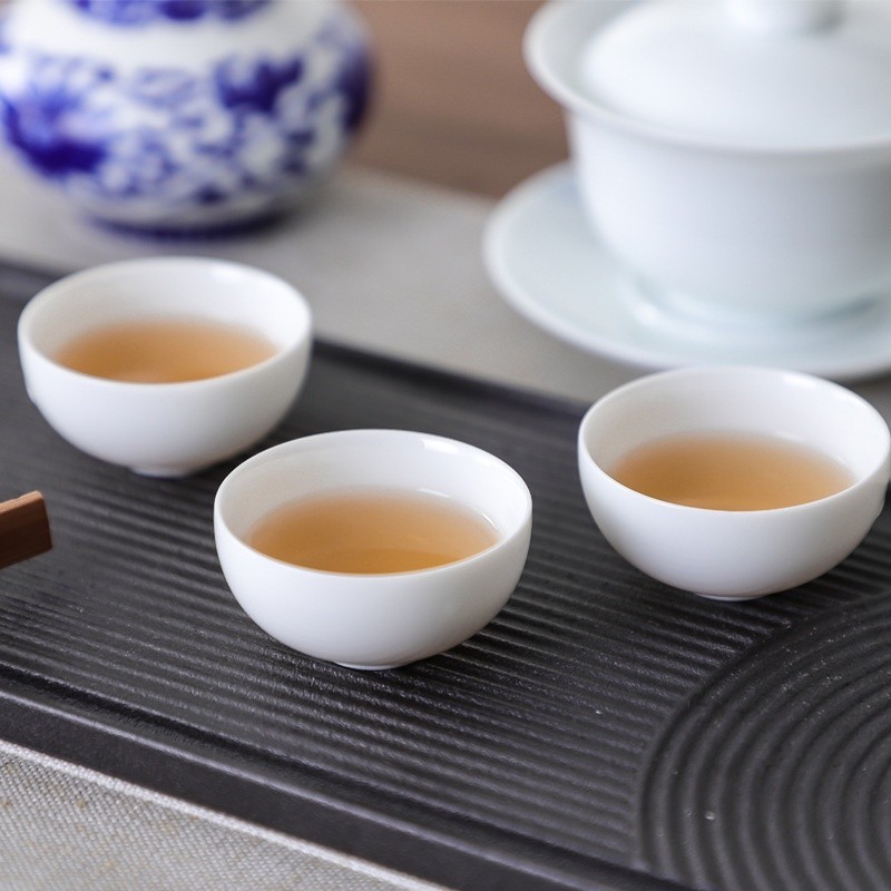 Chén Uống Trà Sứ Bạch Định Thấu Quang Cảnh Đức Trấn 40 ml