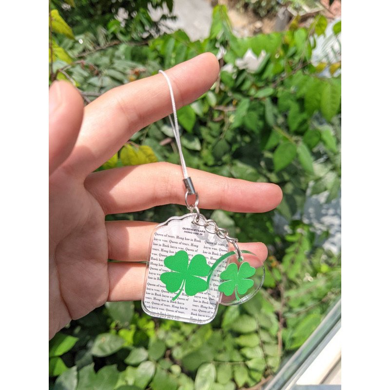 Móc Treo điện thoại Queen of tears móc trong suốt chất liệu Acrylic- Sango