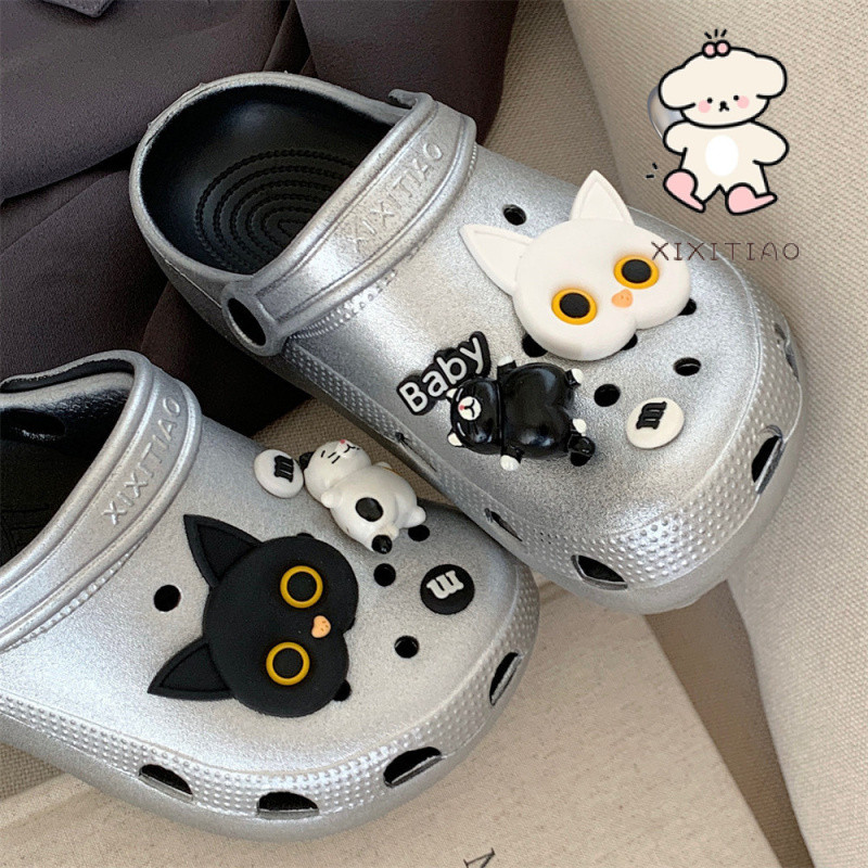 Xixitiao Sandal Ngoài Trời Hoạt Hình Dễ Thương Đen Trắng Mèo Con Mùa Hè Phong Cách Mới Đế Mềm Bạc Nam Nữ