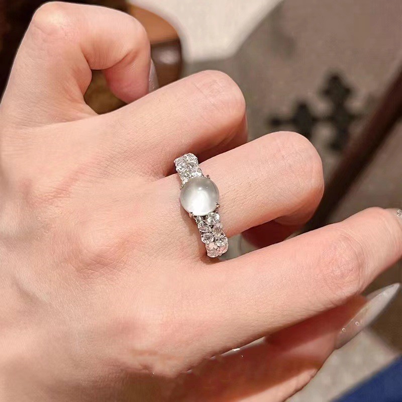 Nhẫn nữ thời trang sang trọng nhẹ nhàng mới với đá zircon cao cấp Trung Quốc