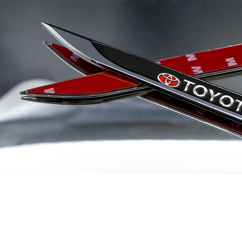 2 miếng dán 3D bên cửa xe Toyota, nhãn dán lá kim loại, nhãn chắn bùn, trang trí thân xe cho Avanza, Camry, Corolla, VIOS, RAV4
