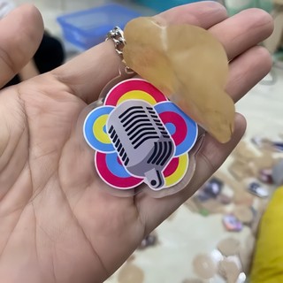 Móc khoá cắt viền in ảnh theo yêu cầu chất liệu acrylic viền trong suốt dễ thương làm quà tặng