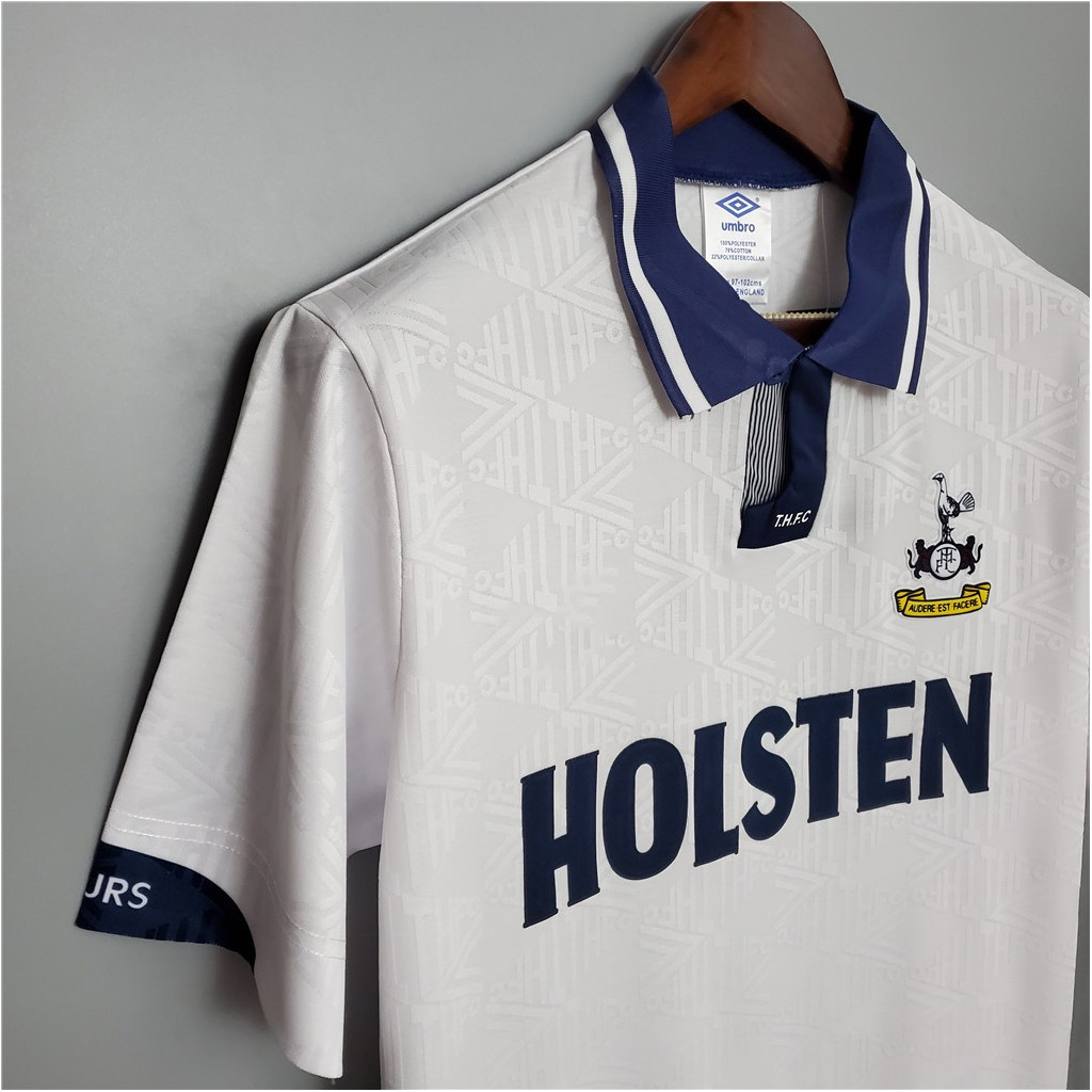 Áo thun retro bóng đá Tottenham Hotspur từ 1991-1993 phù hợp với mọi độ tuổi, bao gồm size plus.