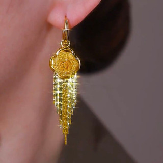 Bông tai dangling tua rua hoa hồng sang trọng, tạo vẻ đẹp thu hút