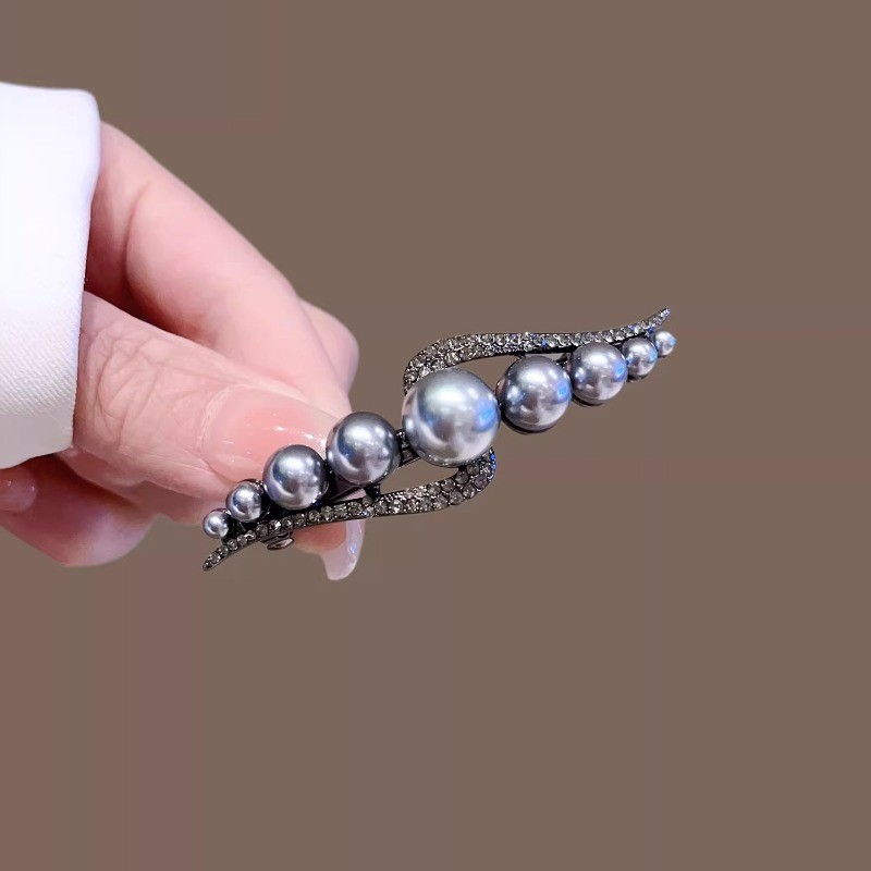 Đầu lưng ngọc trai màu xám cao cấp, kẹp tóc nửa mảnh cho mùa xuân - Phụ kiện tóc tinh tế