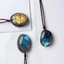 Mặt dây chuyền Labradorite tự nhiên THEGIRL8B, Bút chì Labradorite phong cách dân tộc tinh tế, Đánh bóng thô đơn giản có dây huấn luyện tự nhiên Trang trí nội thất