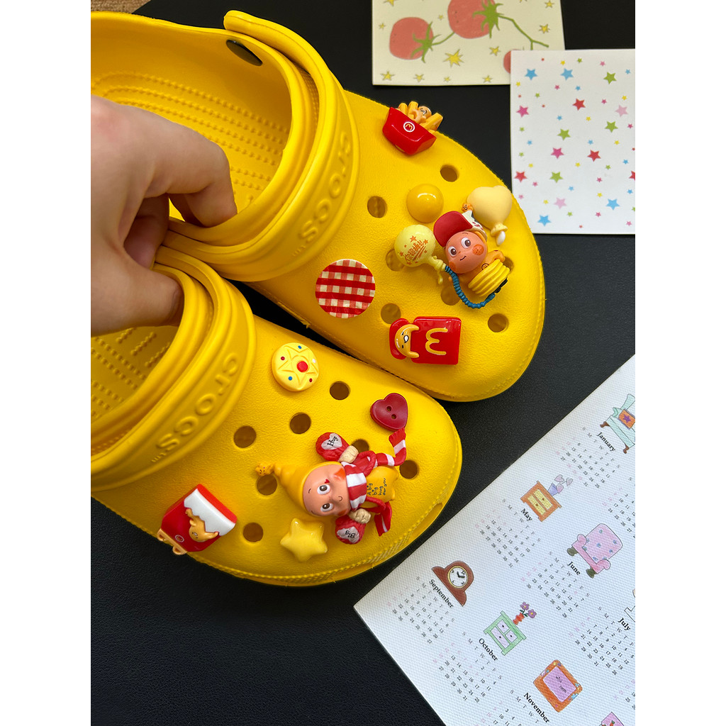 POP MART Phụ kiện lỗ giày jibbitz hình Starman, khóa tháo rời, phù hợp cá sấu, dùng cho nhiều loại giày