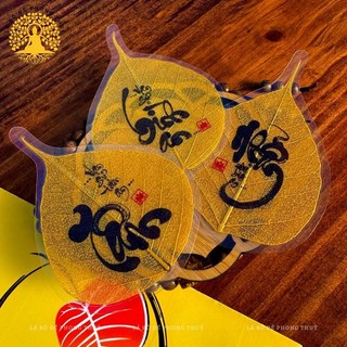 [Tặng Bao Lì Xì Lộc] Lá Bồ Đề Nhũ Vàng Thư Pháp Tài Lộc, Bình An May Mắn, Để Ốp Lưng Điện Thoại, Bỏ Ví/Bóp,...