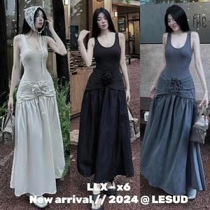 Siêu phẩm váy sát nách chất liệu tăm lạnh thoáng mát phối tùng maxi bồng bềnh mặc đi chơi du lịch - Baotrang.clothes