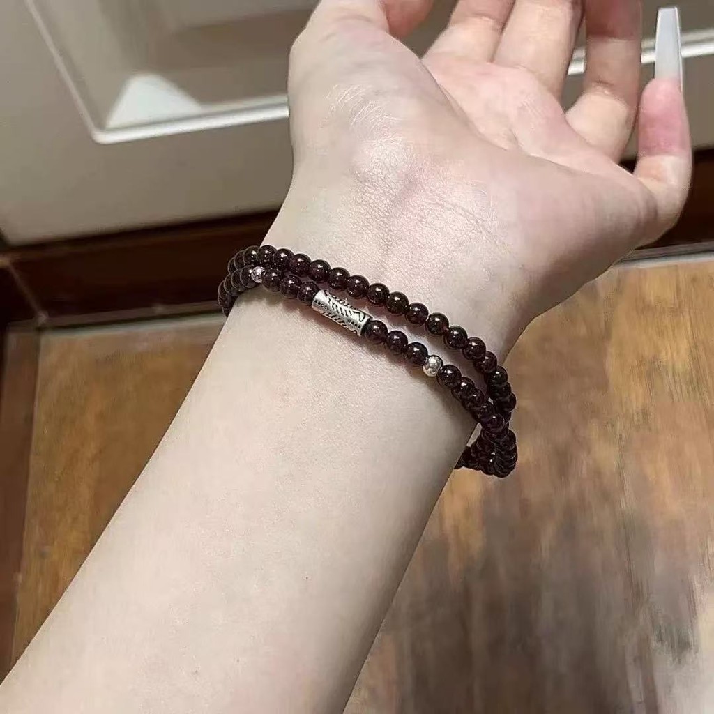 Vòng tay nữ thổ cẩm bờ cá, phong cách công chúa với ánh sáng sang trọng