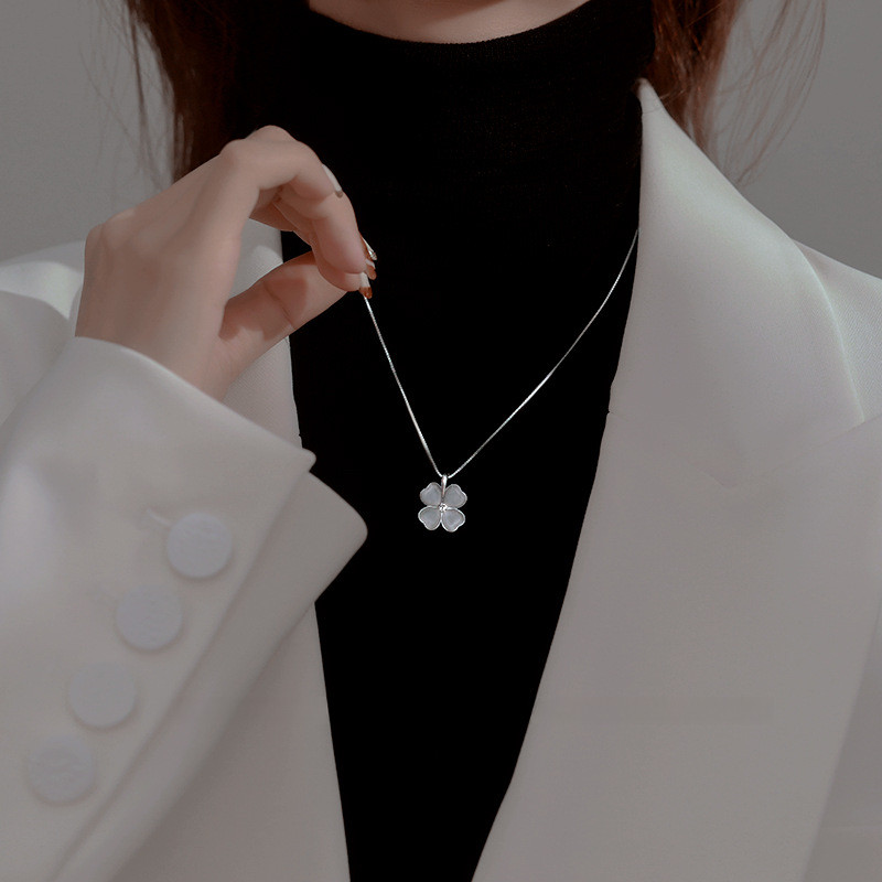 Vòng cổ cỏ ba lá opal cho nữ, mặt dây chuyền bền màu