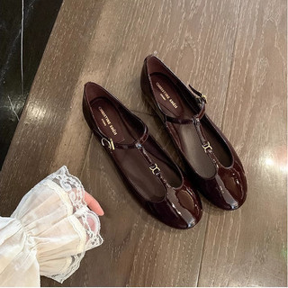 Giày đế bệt mũi tròn có khóa vàng Lizhen
