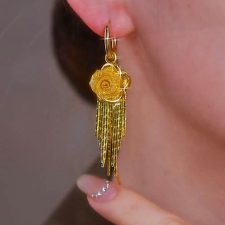 Bông tai dangling tua rua hoa hồng sang trọng, tạo vẻ đẹp thu hút