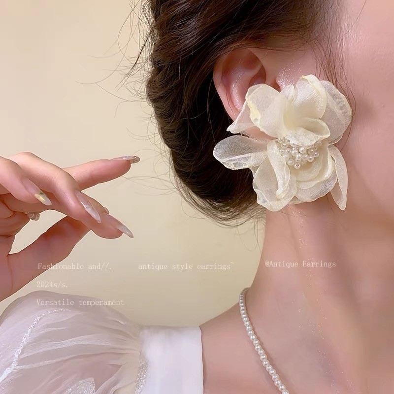Bông tai hoa vàng siêu cổ tích Nữ phong cách mới Bông tai gạc sang trọng