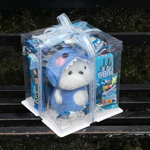 Box quà mica Gấu Bông CÁ HEO Cute & Bánh Kẹo - Size 22x22x24cm - Nhiều Màu (Kèm thiệp)