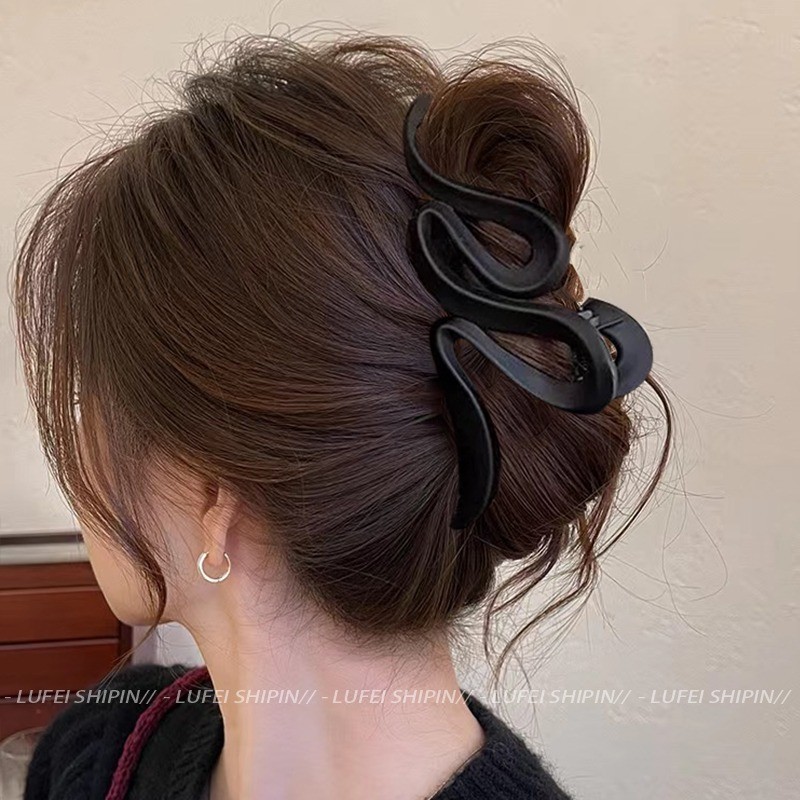 Kẹp Tóc Cao Cấp Lớn Màu Đen - Style Thu Đông Cá Tính