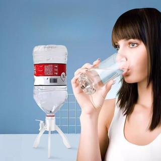 Giá đỡ chai nước, Vòi rót tiện lợi, Độ bền chịu lực tốt, Thích hợp cho gia đình và văn phòng