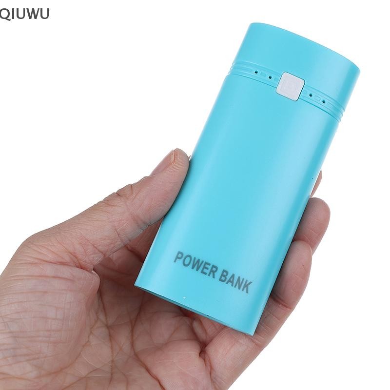 Hộp sạc di động USB QIUWU 2x 18650 có đèn flash.