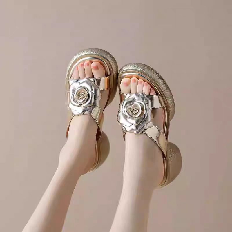 ✨Giày Sandal Phong Cách Trung Quốc Mới Dép Phù Hợp Với Giày Cao Gót Mùa Hè Nhẹ Thoải Mái Dép Đi Hoa 25.7.31