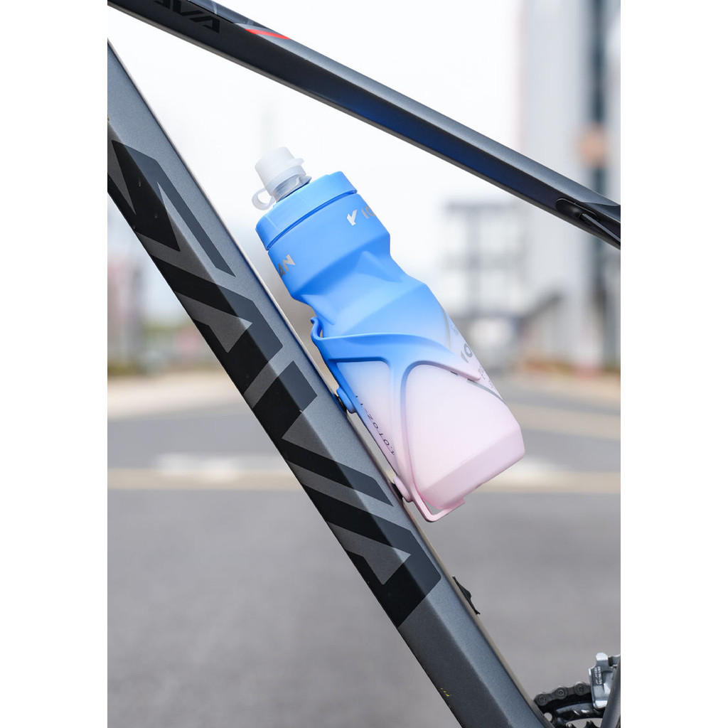 Giá đỡ bình nước xe đạp gradient đa năng, nhẹ, chống bụi bẩn, cố định cốc nước chắc chắn