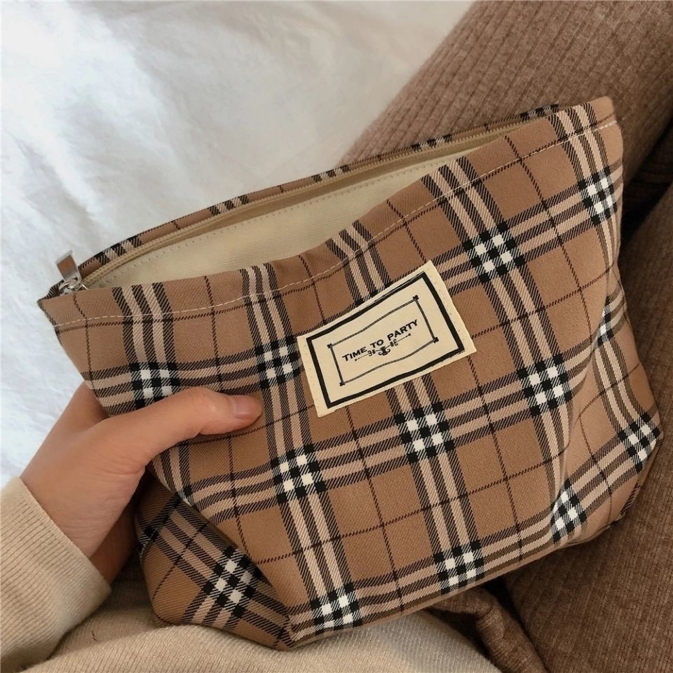 💦[Tỷ lệ đánh giá tốt 99%] Dòng màu cà phê cổ điển Túi xách lưới văn học đựng mỹ phẩm Túi vải B4ET