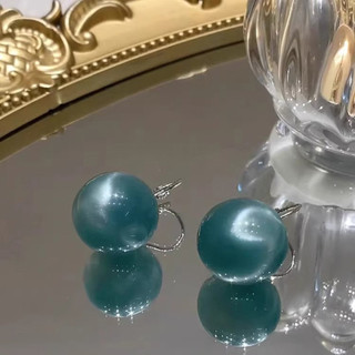 Tai nghe khóa phong cách Hàn Quốc, sang trọng với bóng xanh đơn giản