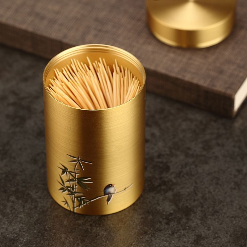 Hộp đựng tăm bằng đồng nguyên chất 38527|đồng rắn nguyên khối|đường kính 5cm chiều cao 8cm|hũ đựng tăm cao cấp|thiết kế thanh lịch|hộp tăm đồng sang trọng|đồ dùng bàn ăn nhà bếp|đồ trang trí bàn trà|vật liệu đồng thật không gỉ|phụ kiện nội thất gia đình