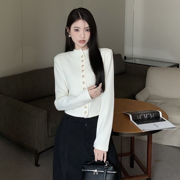 Áo khoác cardigan dáng croptop thiết kế basic phối cúc mạ đồng hàng QCCC xu hướng Hàn BA SP221