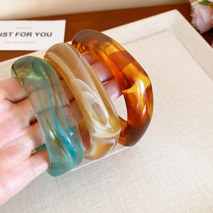 Vòng tay nhòe Acrylic vòng tay thời trang và khí quyển nhẹ sang trọng cao cấp đơn giản trang trí tay cho nữ
