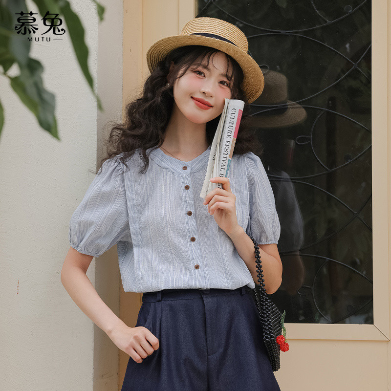Mutu Pháp Áo Sơ Mi Ngắn Tay Sọc Xanh Nữ 2026 Phong Cách Mới Thiết Kế Mùa Hè Niche Tính Khí Rời Top