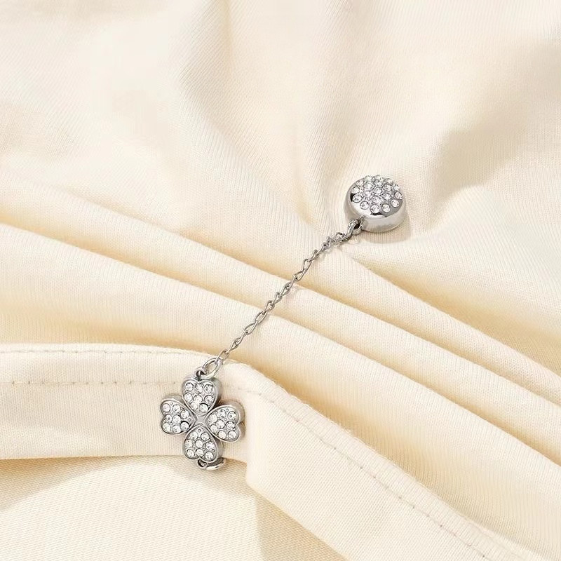 Mới Zircon Cỏ Ba Lá Bốn Lá Có Dây Xích Nam Châm Khóa Tay Cuộn Còng Fixer Chống Trơn Trượt Dây Xích Tay Điều Chỉnh