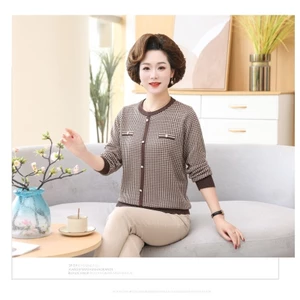 Áo len dệt kim kiểu Tây cho các bà mẹ Trung Niên Áo len mỏng cho phụ nữ trung niên và cao tuổi mẫu mới mùa xuân 2022