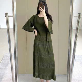 Miyake Pleat Top & Váy, Thiết Kế Ôm Body Sweet, Phù Hợp Phong Cách Mới Cho Nữ Mùa Hè