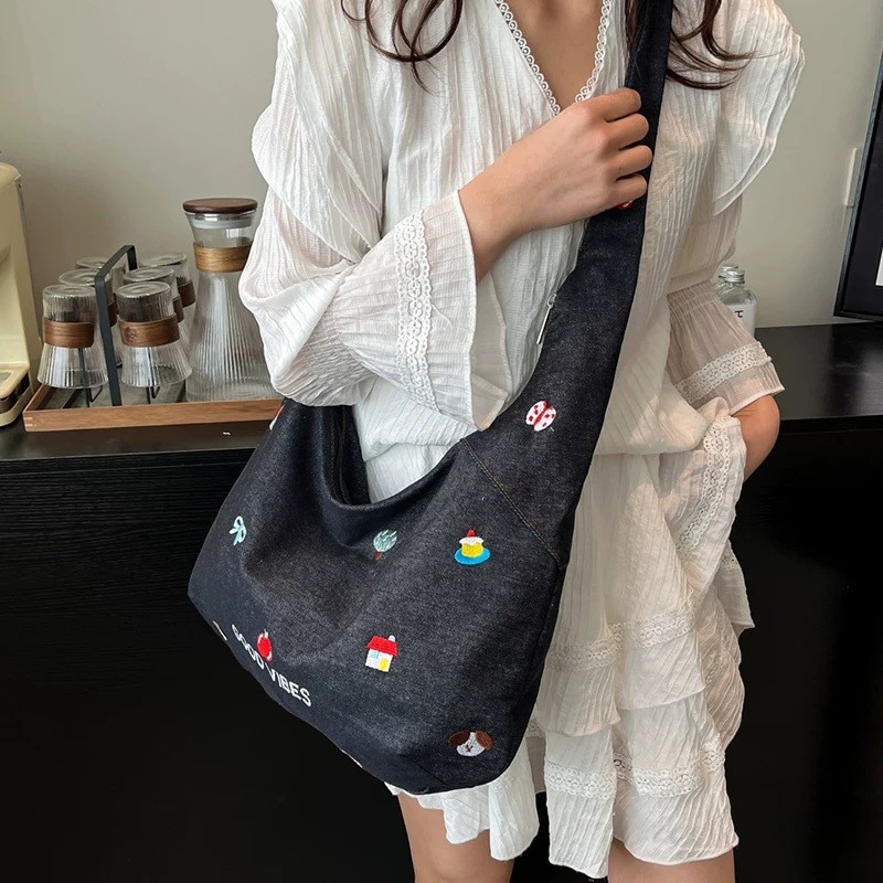 Túi Đeo Vai Vải Bố Dung Tích Lớn Thêu Họa Tiết Cute Phong Cách Hàn Quốc Đi Làm Đi Chơi