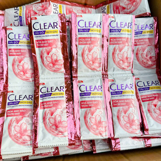 50 Gói Dầu gội Clear Hoa Anh Đào Băng Lạnh gói 6g - dầu gội đầu tinh chất hoa anh đào mát lạnh sảng khoái