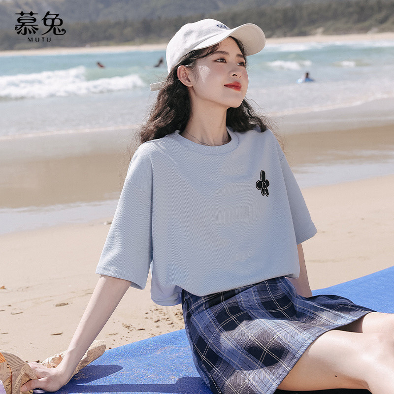 Mutu Hoa Nguyên Chất Cotton Trắng Ngắn Tay Áo Thun Nữ Mùa Hè 2026 Phong Cách Mới Thiết Kế Niche Phổ Biến Top Áo Thun Hợp Thời Trang