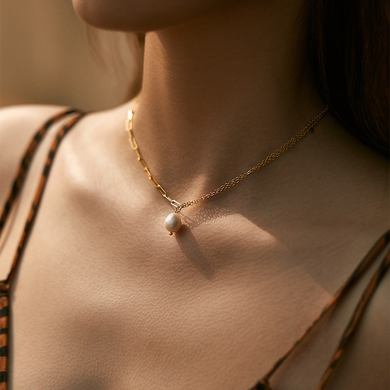 Vòng cổ choker kim loại mạ vàng phong cách châu Âu với thiết kế xương cổ