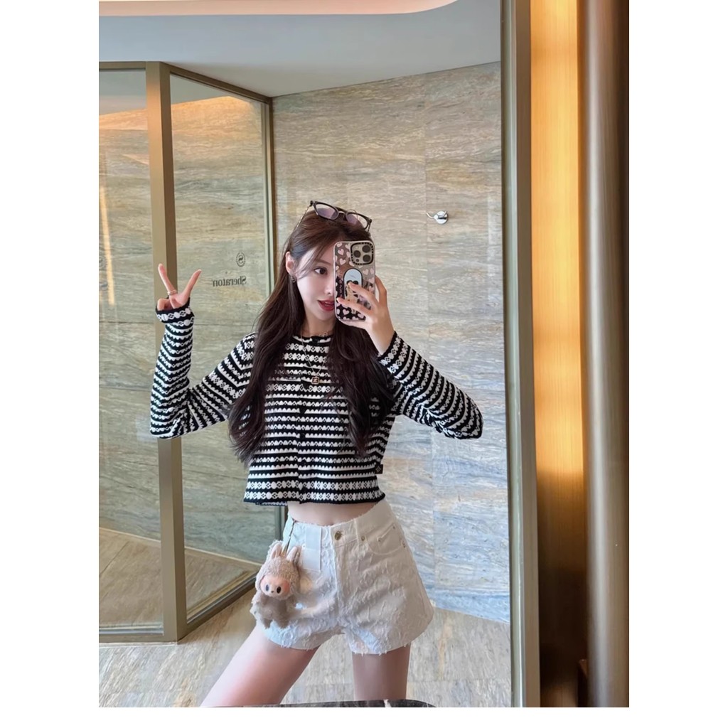 Sơ mi cardigan sọc cổ tròn dệt kim, phong cách mới cho đầu thu