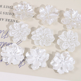 Chất liệu phụ kiện bông tai DIY bằng nhựa hoa 3D màu trắng ngọc trai bóng loáng với vết nứt hoa petal phóng đại