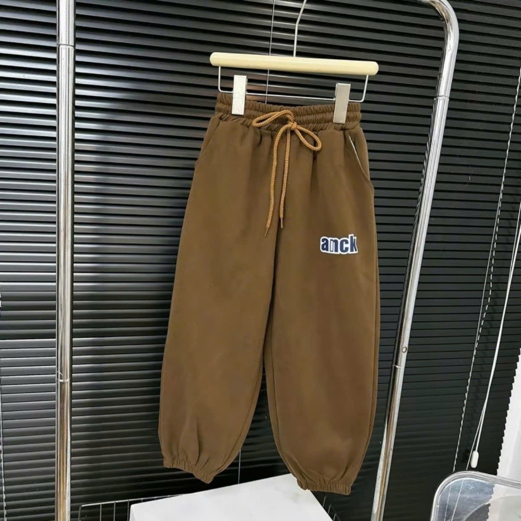A Quần Nỉ 2 Da in chữ ANCK QCCC cho bé Trai bé gái mềm mịn, dày dặn ấm áo co giãn có 4 màu, size 17-65kg A