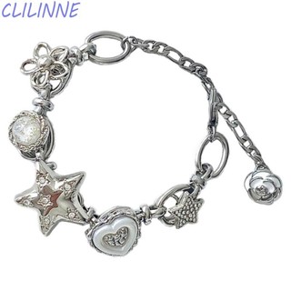Vòng tay trái tim ngôi sao dây xích thời trang, đính hạt sang trọng, tạo vẻ quyến rũ và độc đáo cho bạn.