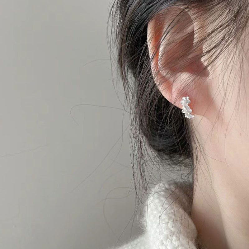 Phong cách mới, bông tai hoa cao cấp - Sang trọng và thanh lịch
