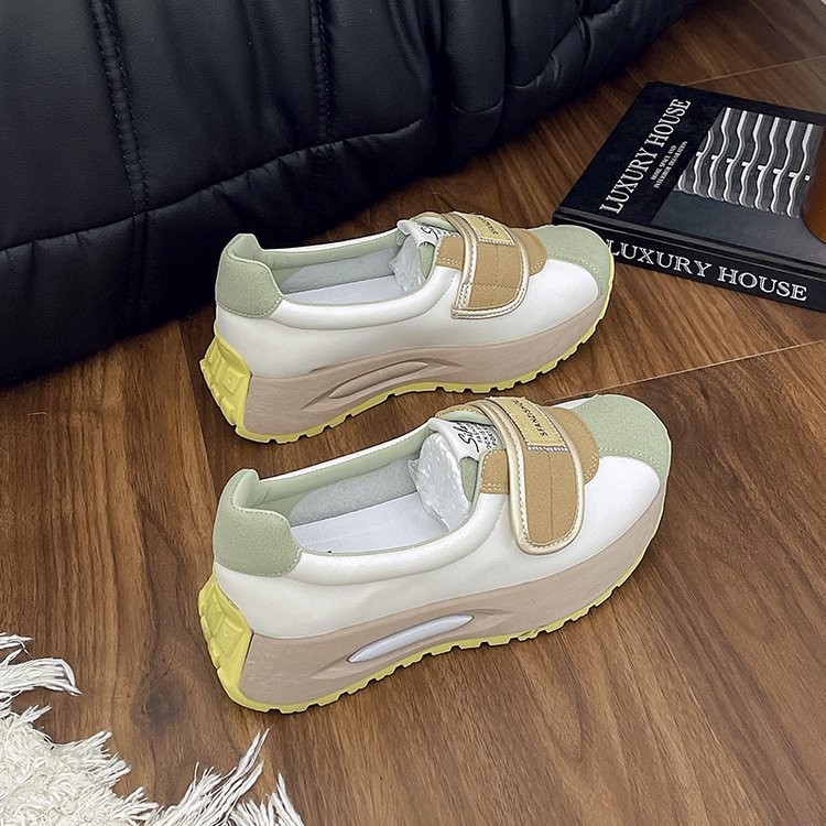 Mùa Hè 2024 Phong Cách Mới Niche Muffin Phù Hợp Với Màu Sắc Thường Ngày Retro Velcro Loafers Giày Đế Mềm Nữ