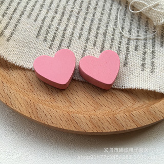Sơn xịt gỗ nhiều màu sắc đào dùng làm phụ kiện handmade trái tim