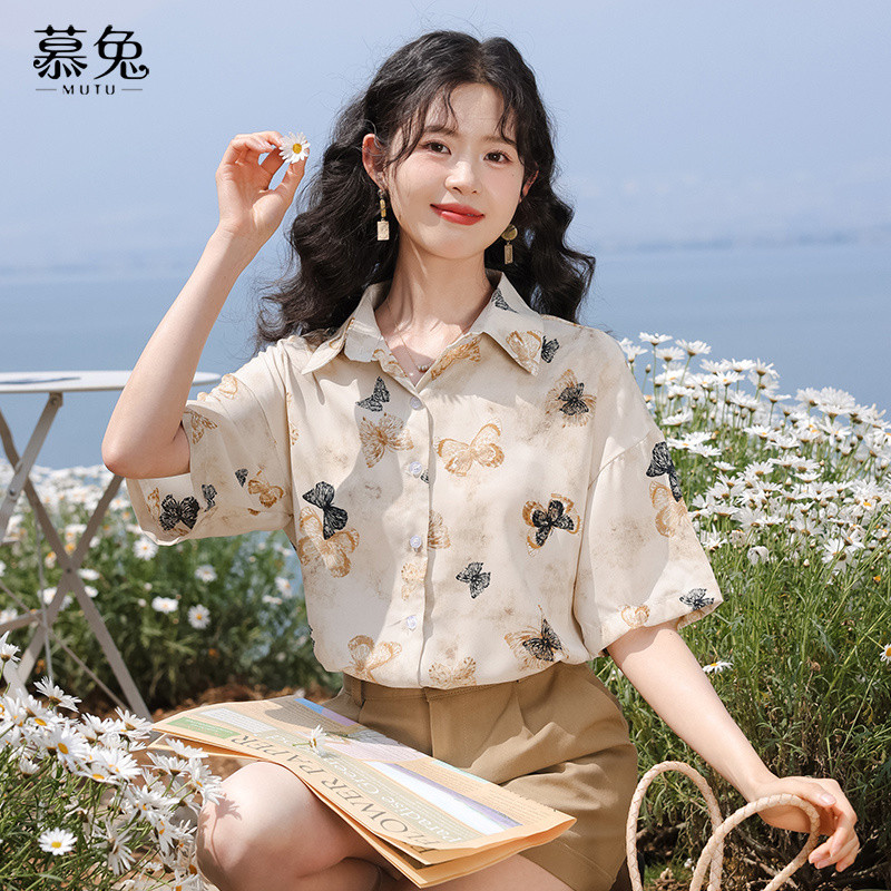 Mutu Retro Bướm In Áo Sơ Mi Tay Ngắn Nữ Mùa Hè 2026 Phong Cách Mới Thiết Kế Niche Loose Casual Top