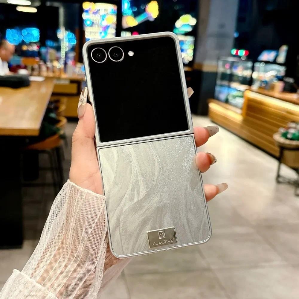 Sang Trọng Bạc Cạnh Lông Vũ Sợi Ốp Lưng Điện Thoại Samsung Galaxy Z Flip 7 6 5 4 3 Flip7 Flip6 Flip5 Flip4 Flip3 Cover