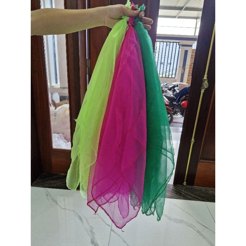 Khăn múa vải voan cát dùng để biểu diễn văn nghệ, người dân tộc tây bắc dùng trong các lễ hội