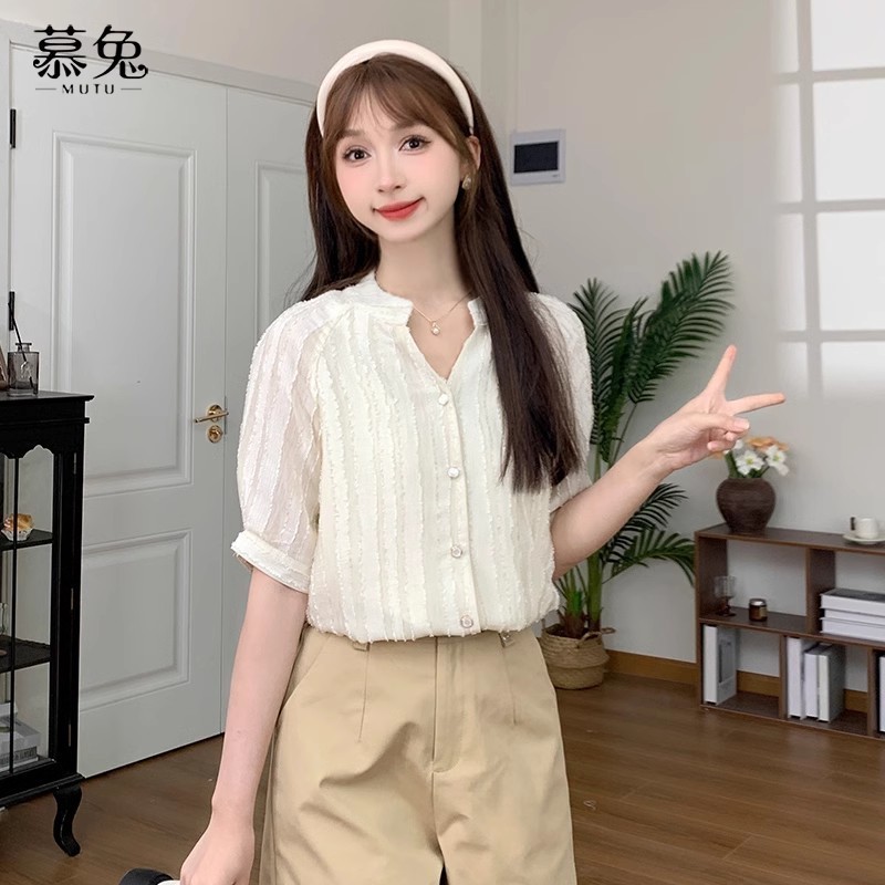 Mutu Áo sơ mi nữ phong cách cung điện thanh lịch màu trơn cổ chữ V thiết kế phương tây mới mùa hè 2026